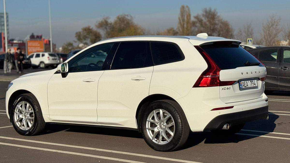 Volvo XC60 foto 1