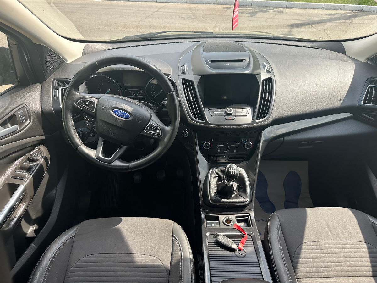 Ford Kuga foto 4