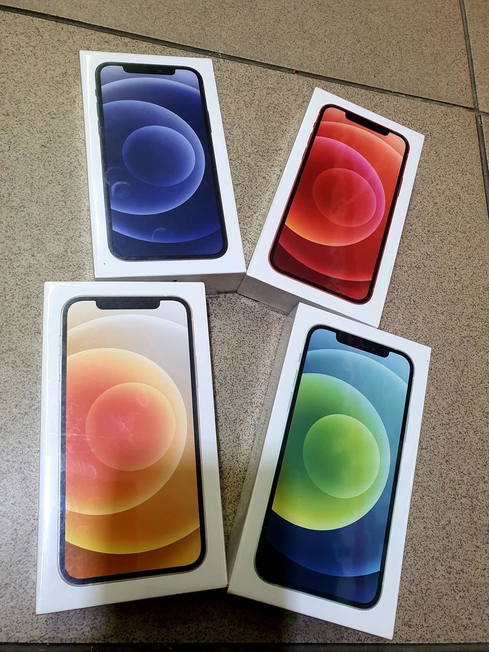 Новый iphone 12, 128Gb. Оригинал. Коробка запечатанна.