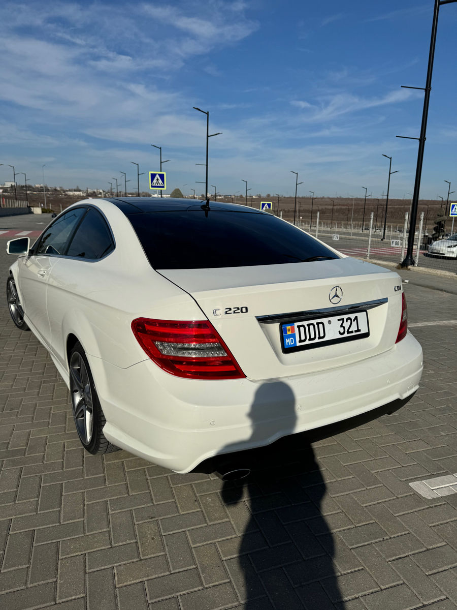 Mercedes C-Class Coupe фото 1