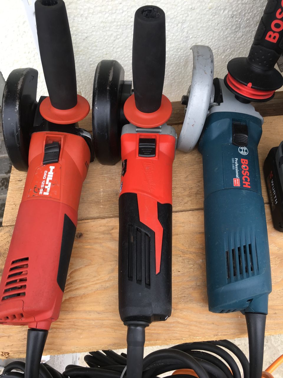 Bolgarci. Hilti. Bosch