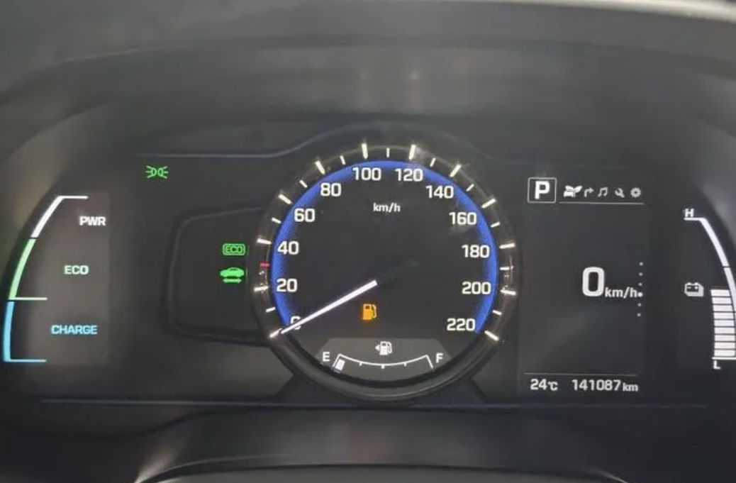 Hyundai IONIQ foto 2