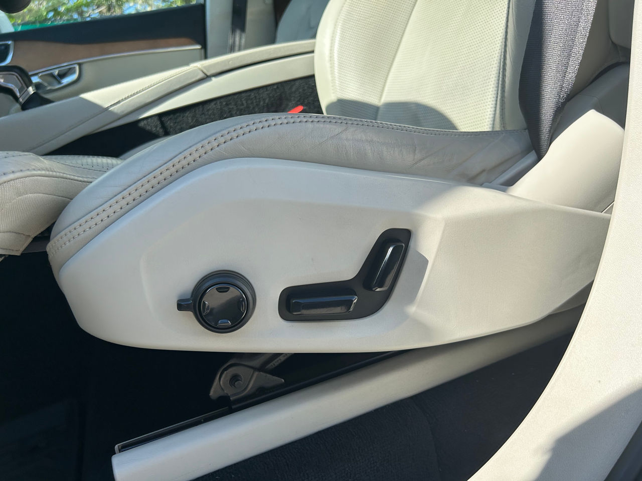 Volvo XC90 foto 10