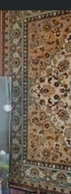 Продам 2 ковра 2/3 и 1 ковер 2,5/1,5.После химчистки.