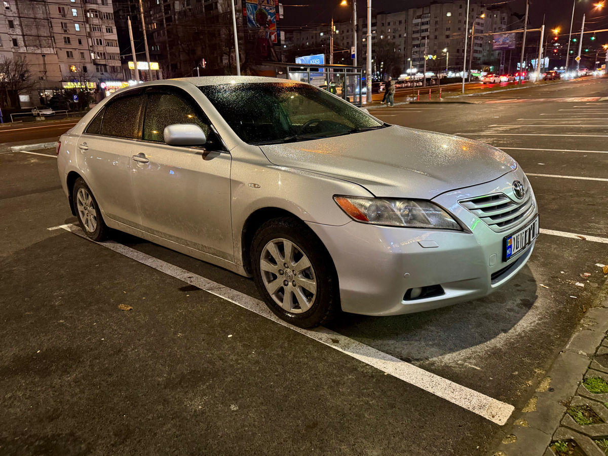 Toyota Camry foto 0