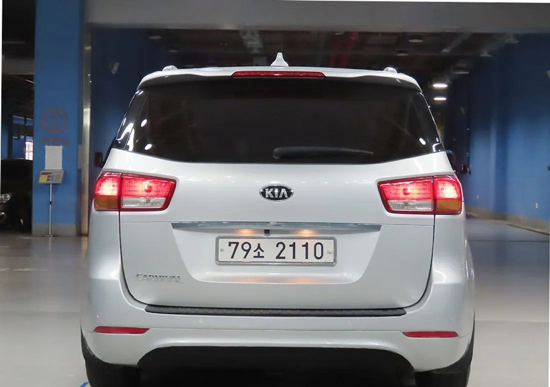 KIA Carnival foto 3