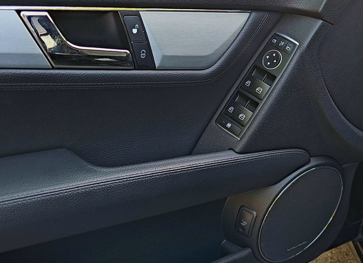 Mercedes C-Class фото 3
