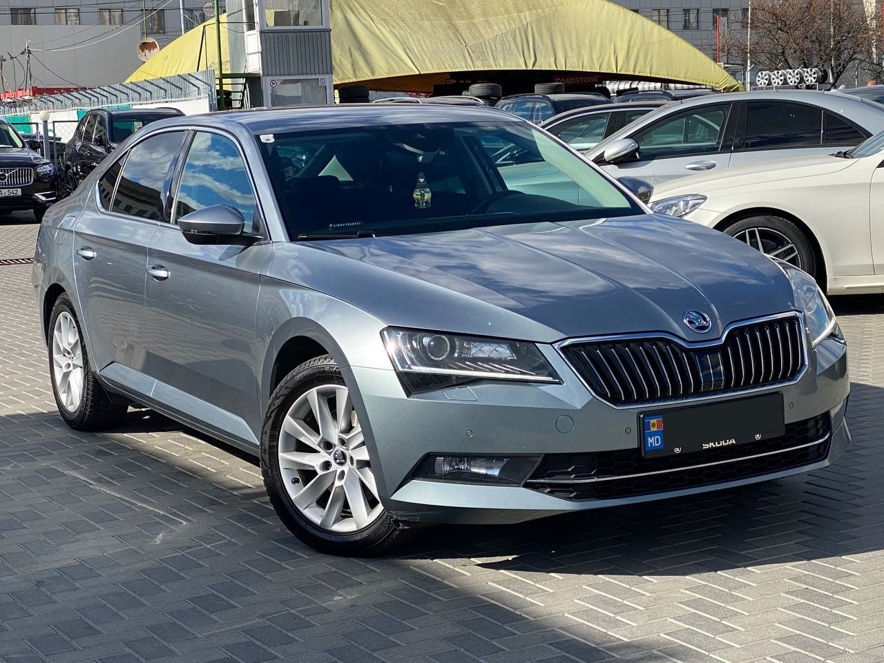 Skoda Superb foto 3