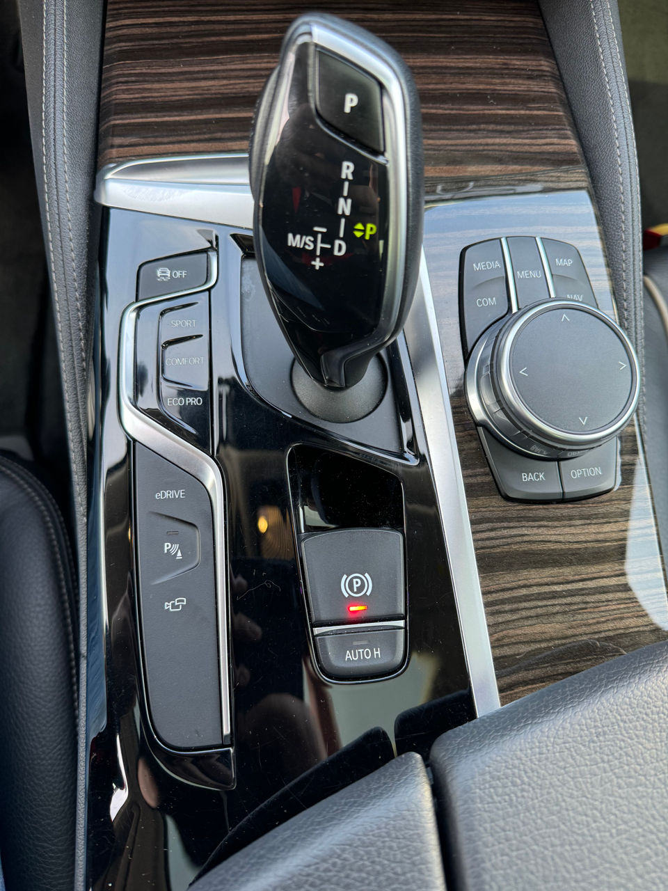 BMW 5 Series foto 13