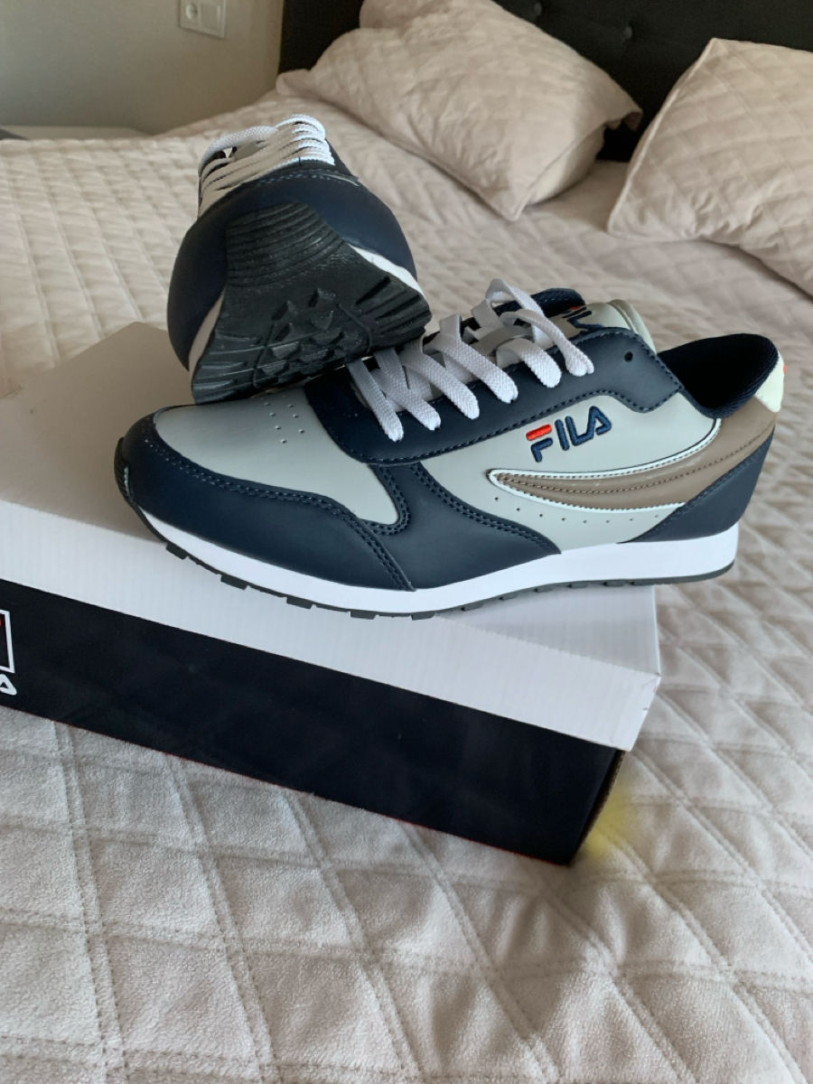 Fila foto 0