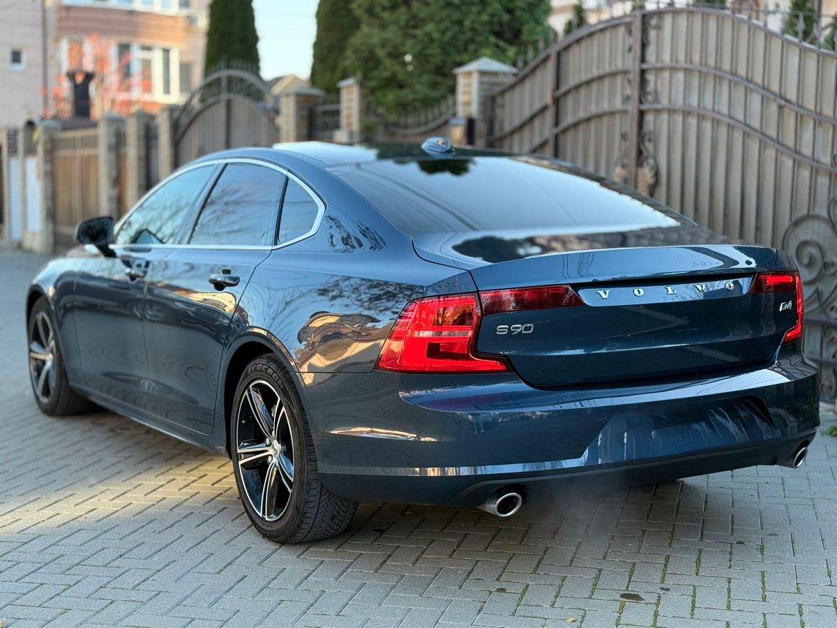 Volvo S90 foto 2