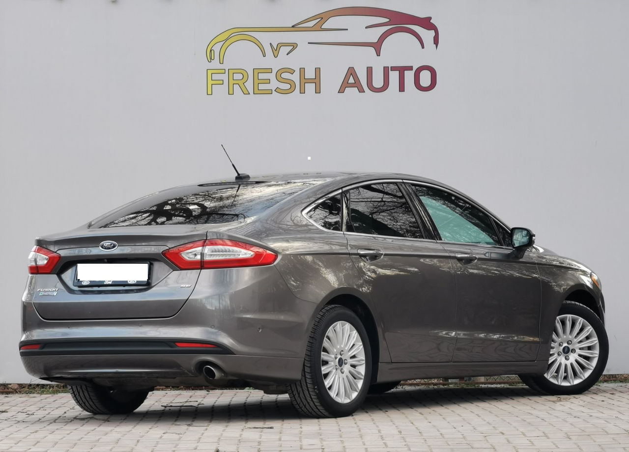 Ford Fusion foto 3