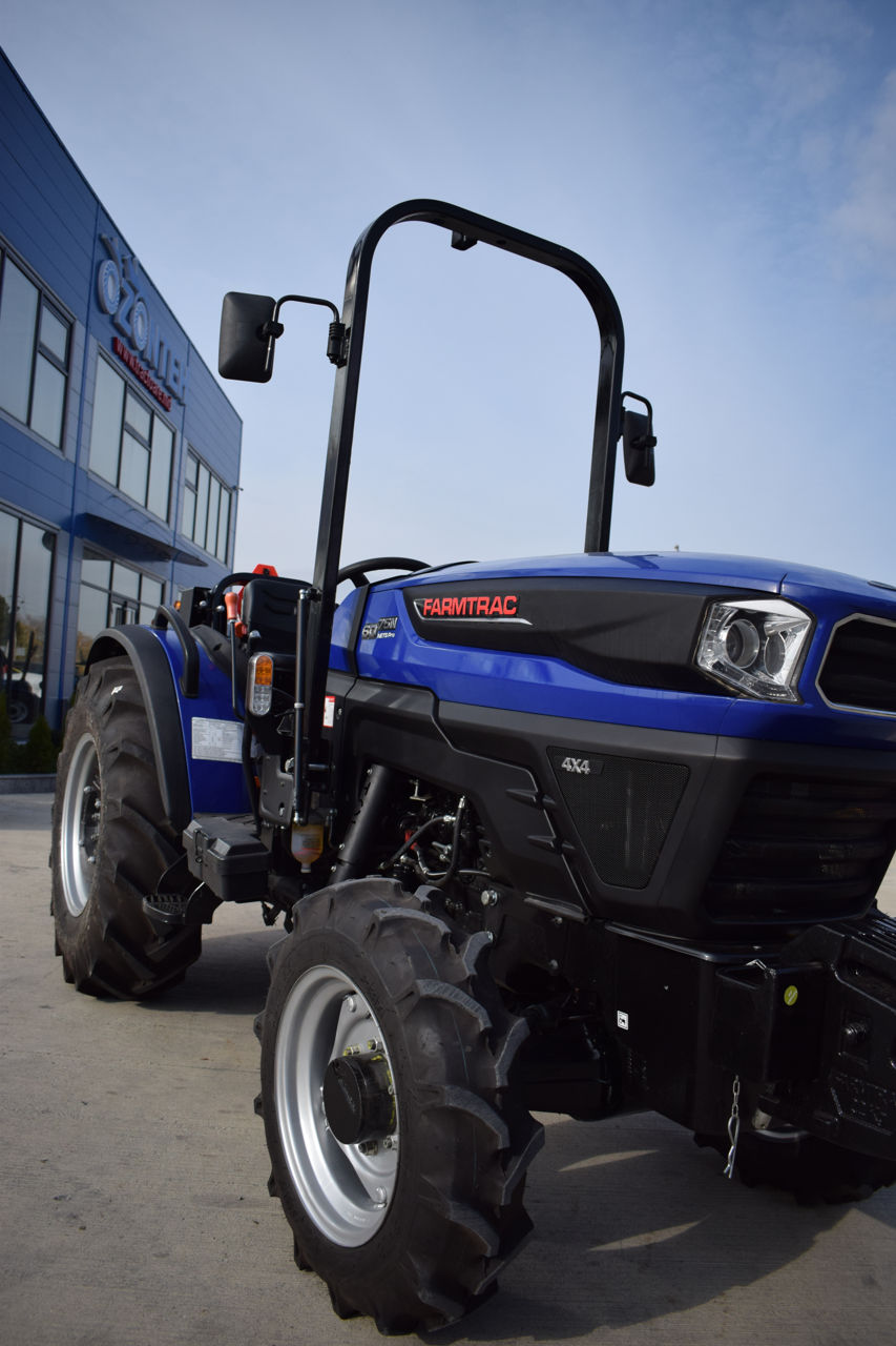 Se vinde Tractor Farmtrac 6075 foto 4