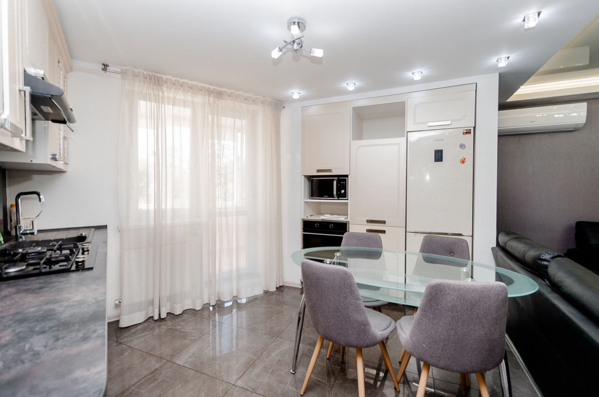 Apartament cu 2 camere, 114 m², Centru, Chișinău foto 5