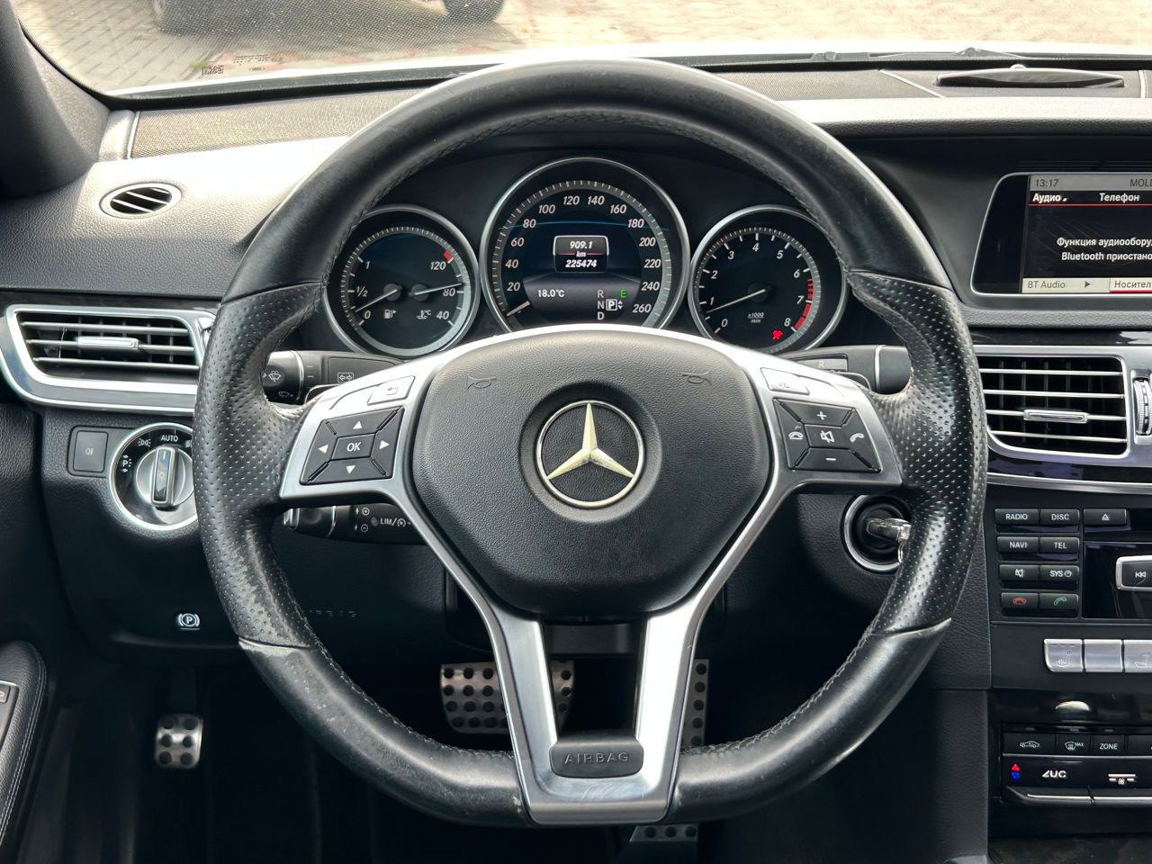 Mercedes E-Class foto 11