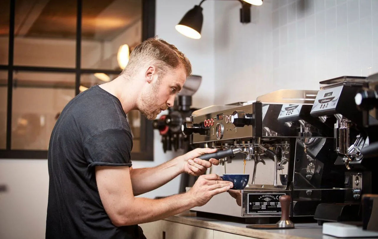 Ремонт кофемашин с гарантией. Reparatii aparate cafea. Calitativ! jura  saeco delonghi