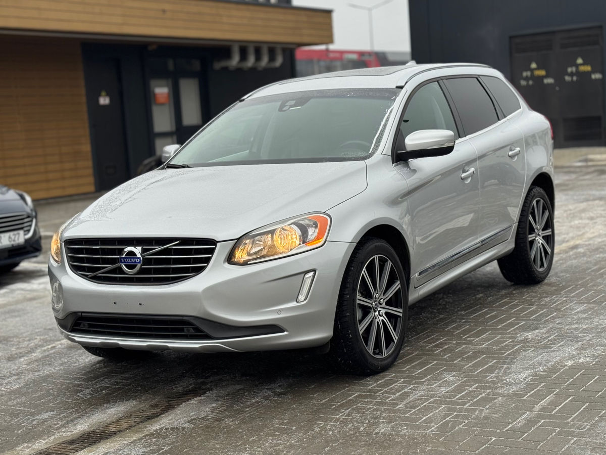 Volvo XC60 2015 г. с пробегом 100 км, Бензин, 14000 €