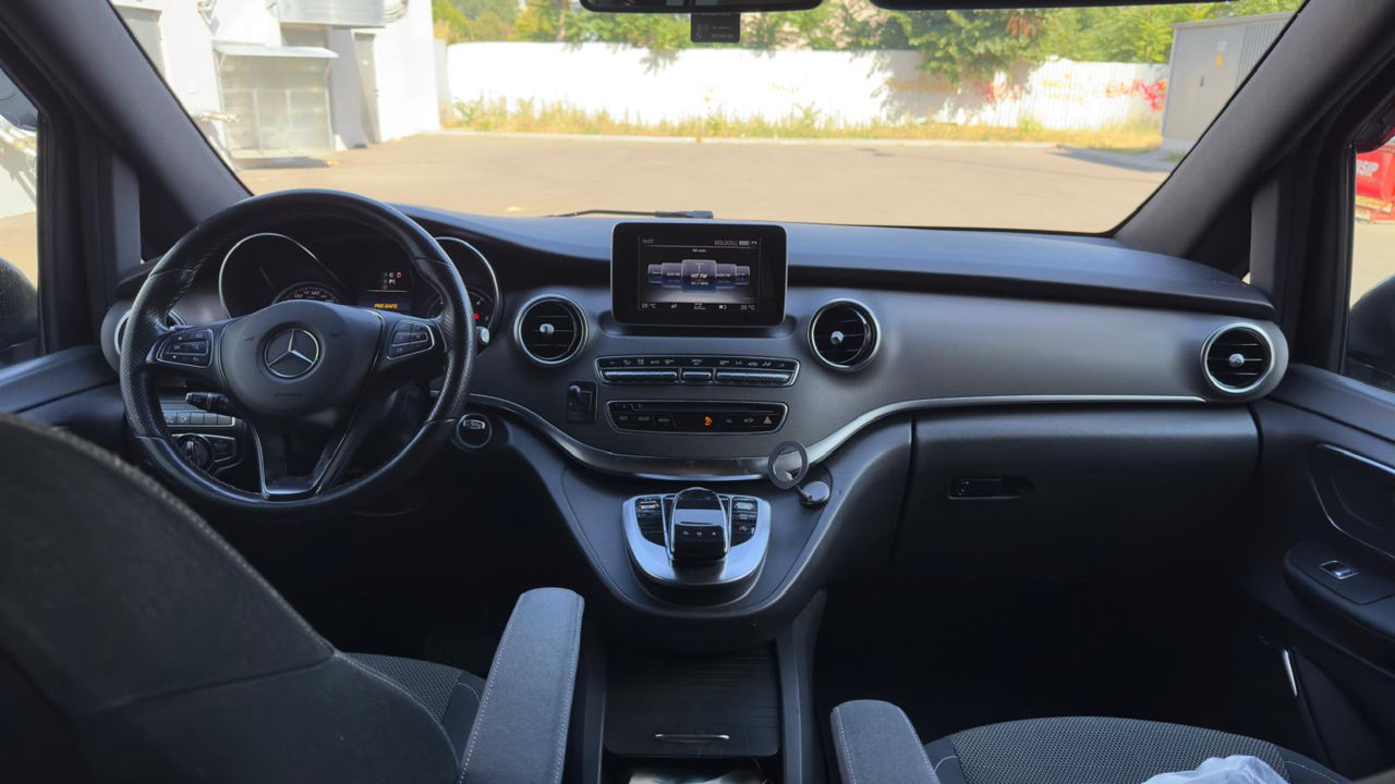 Mercedes V-Class фото 6