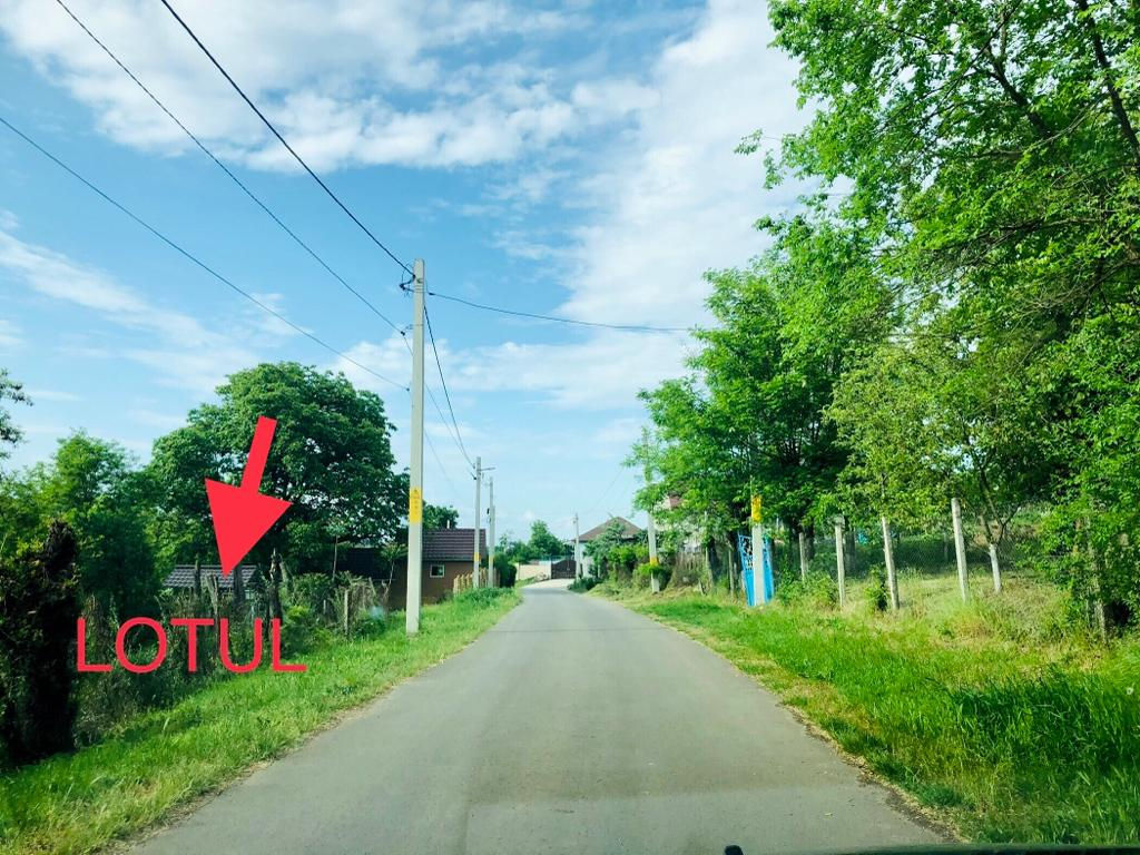 Lot superb de 11,5 ari pentru construcție în centrul satului Sociteni. 32 000 de euro. foto 0