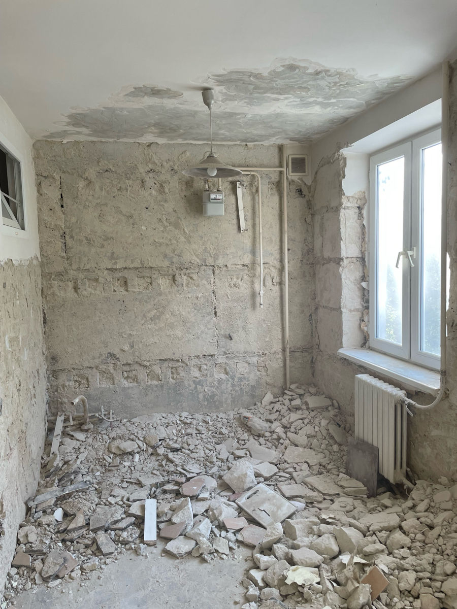 Demolăm tot ce o învechit. Pregătim apartamentul și casa pentru reparație. Evacuăm gunoiul. foto 7