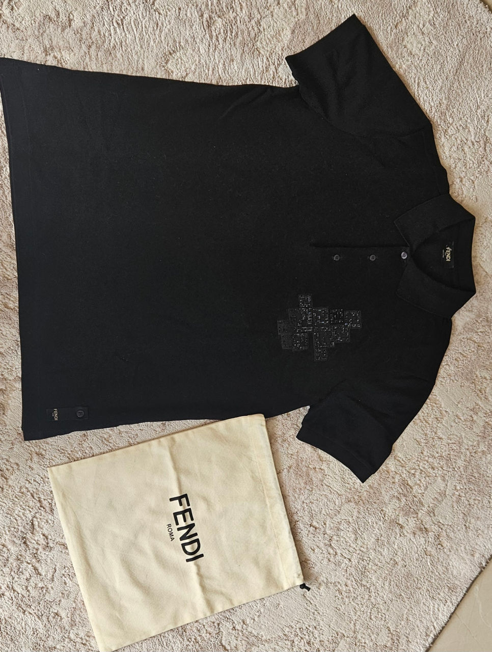 Tricou Fendi original foto 0