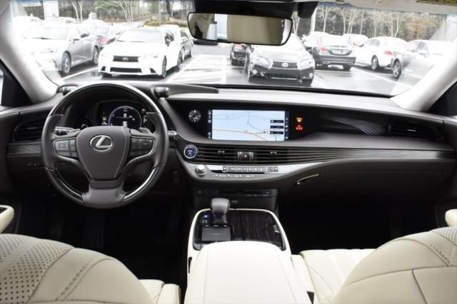 Lexus ls салон
