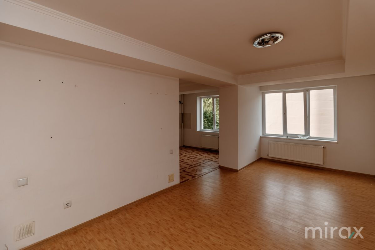 Apartament cu 4 camere, 96 m², Poșta Veche, Chișinău foto 9