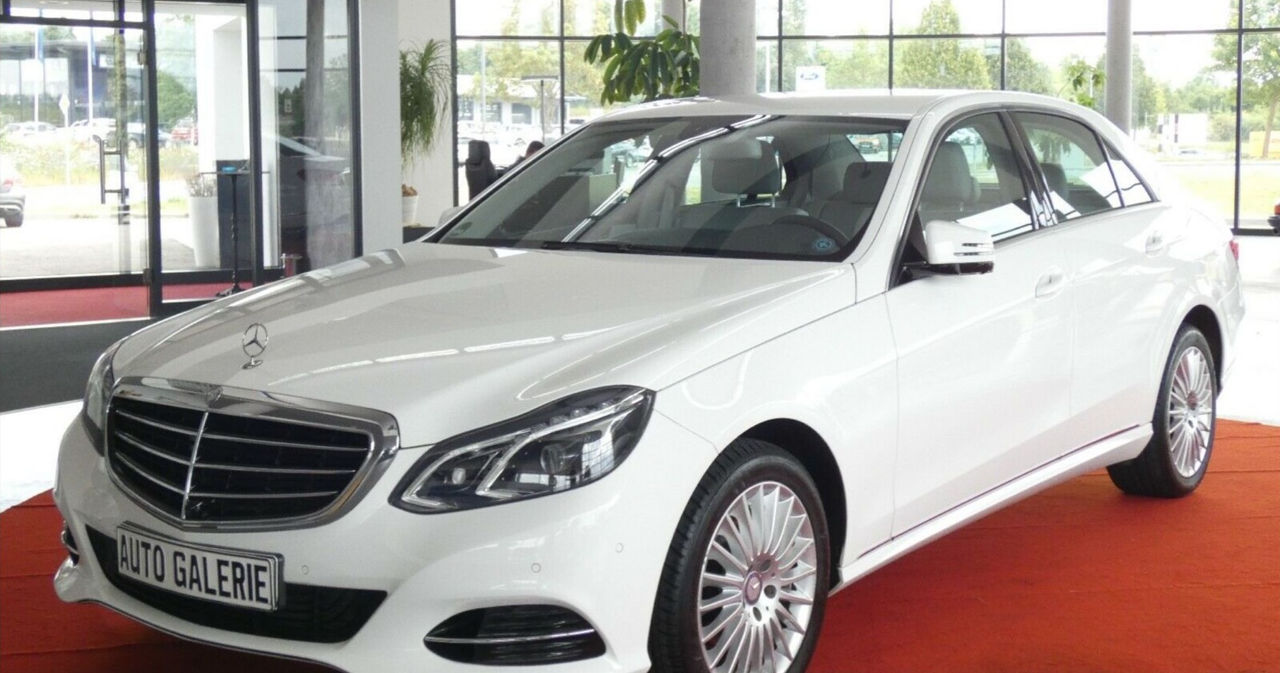 Transport VIP la aeroporturile din Chisinau la Iasi si Bucuresti la comanda. S class Mercedes. foto 0