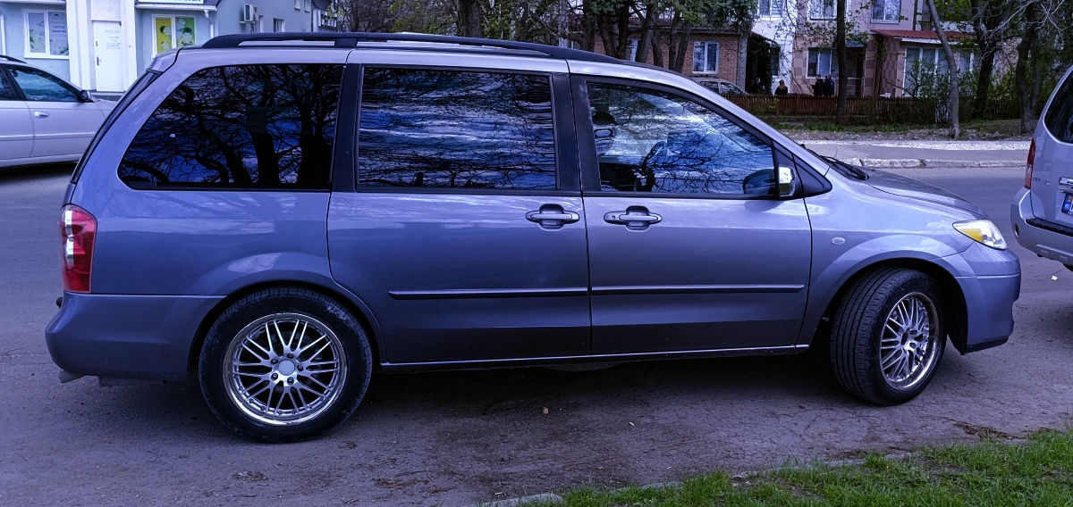 Mazda MPV foto 2