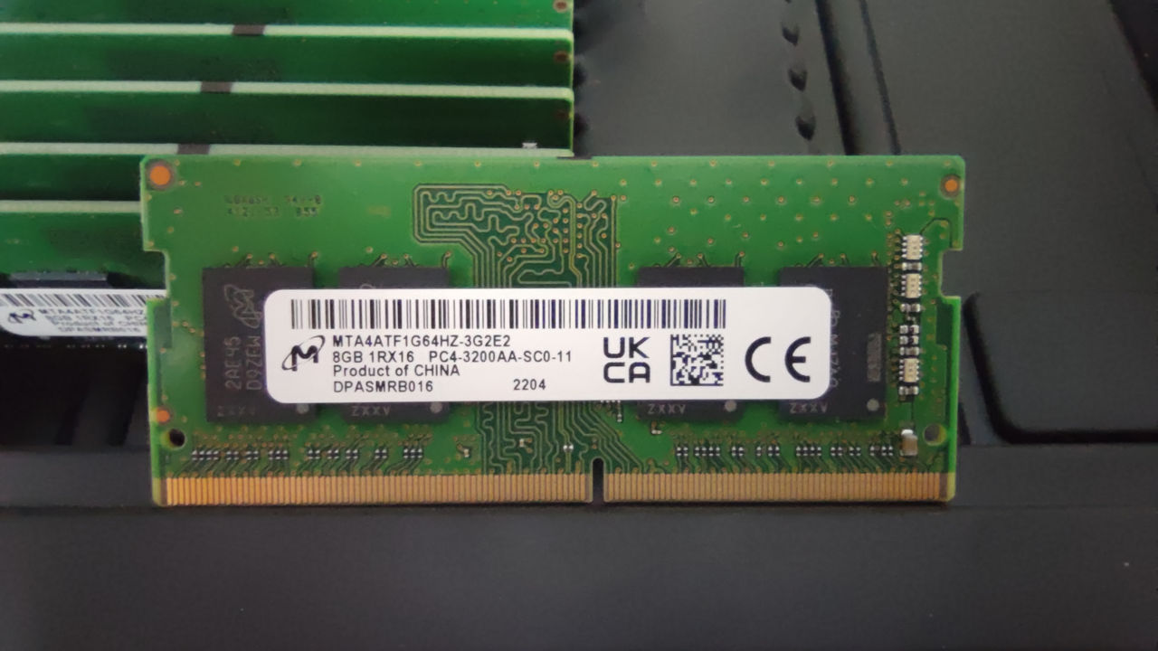 Micron 8Gb DDR4 3200 SoDimm Kingston фото 3