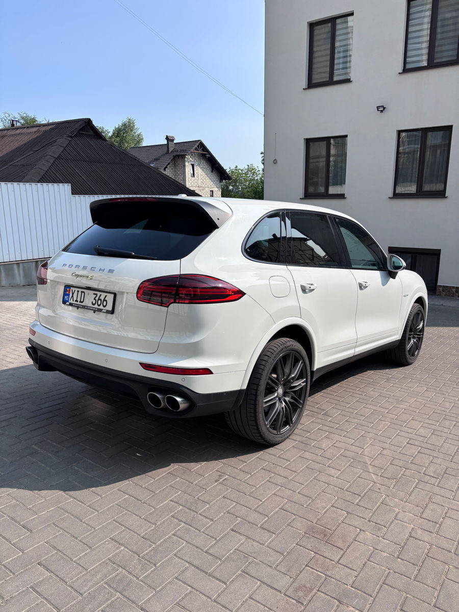 Porsche Cayenne foto 2