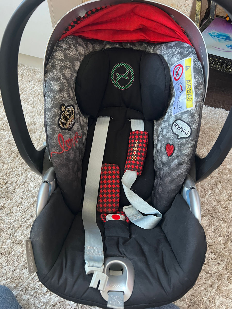 Vind scoică Cybex + husă de iarnă gratuit  foto 0