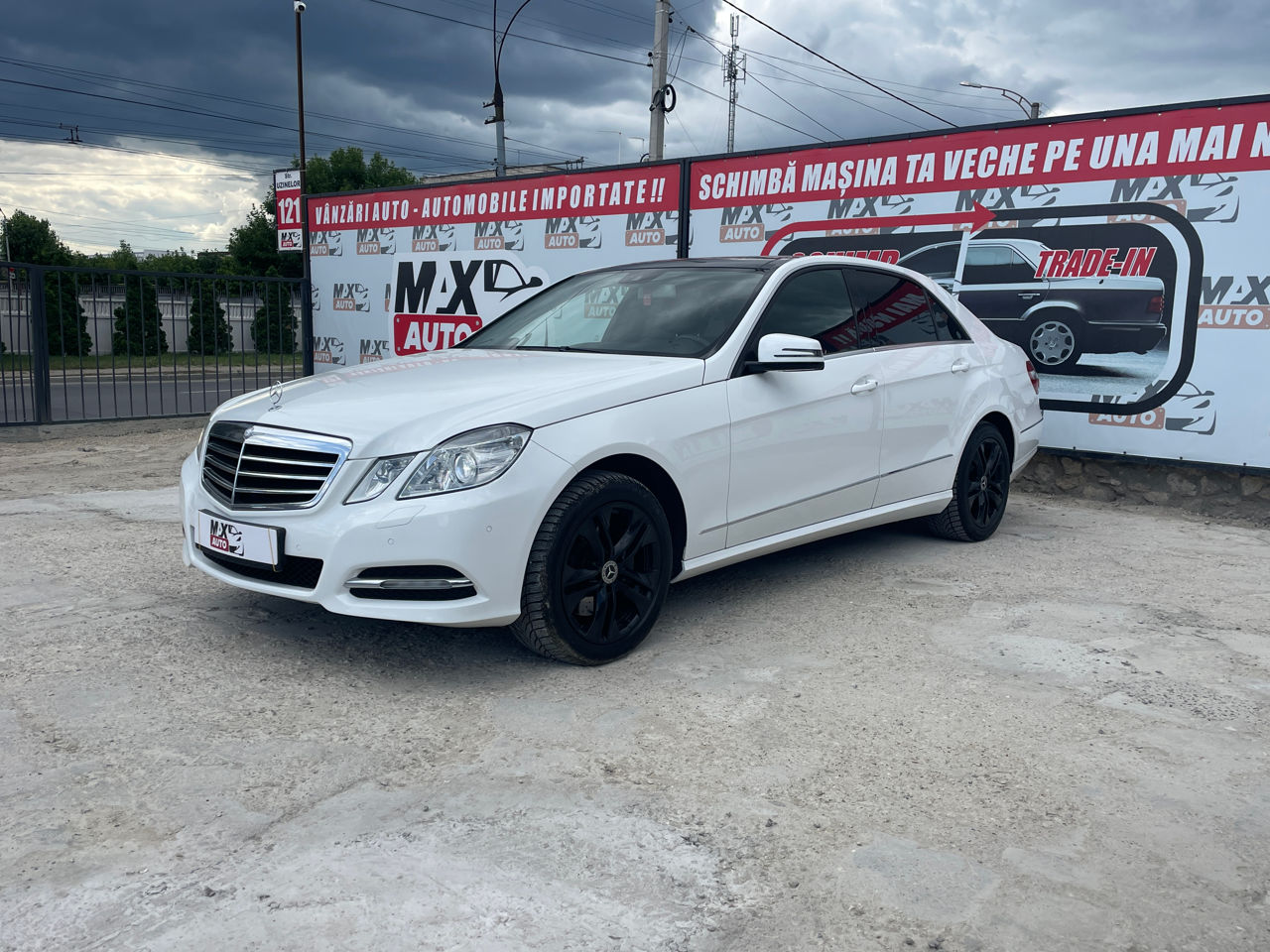 Mercedes E-Class фото 0