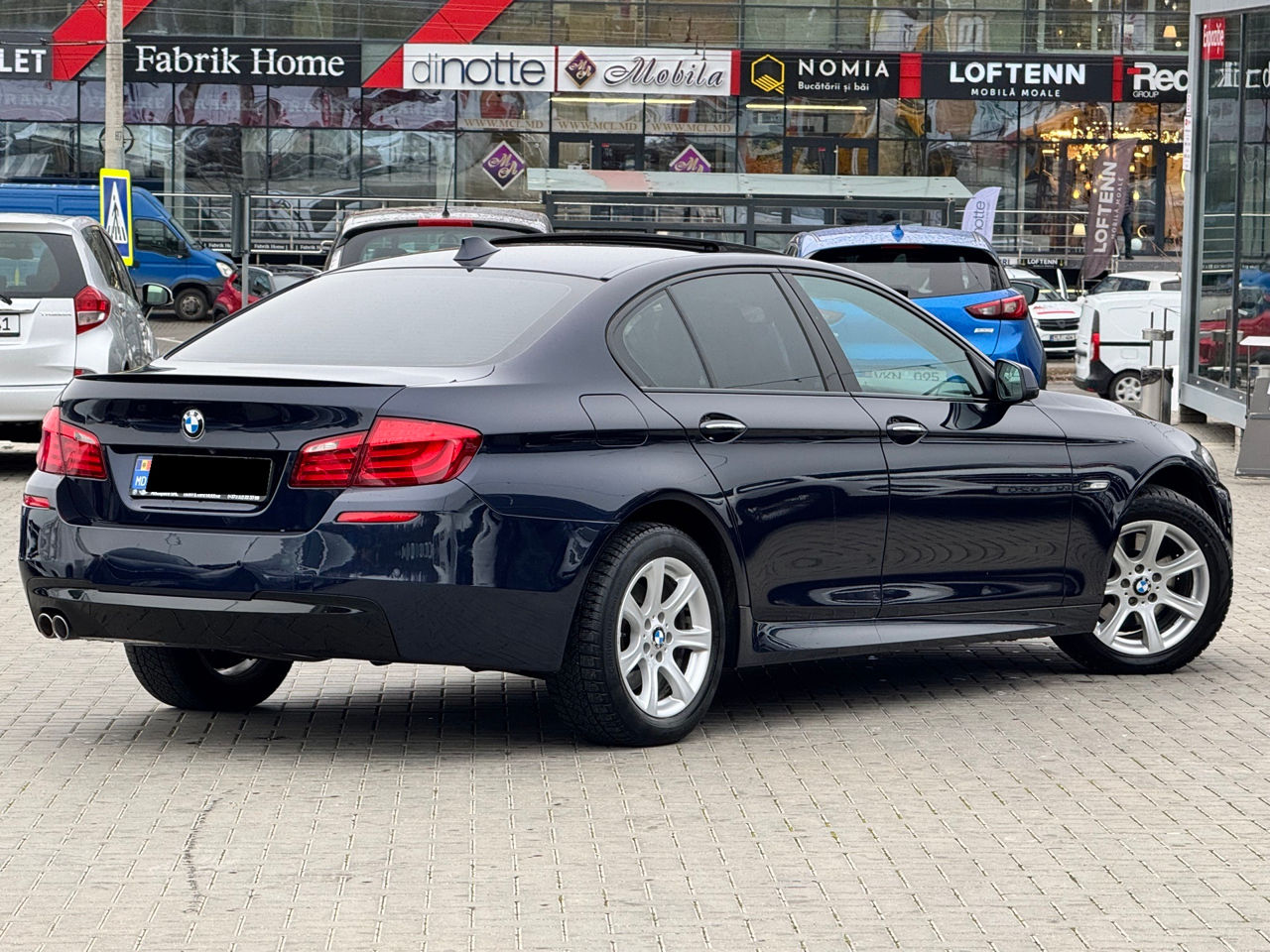 BMW 5 Series foto 4