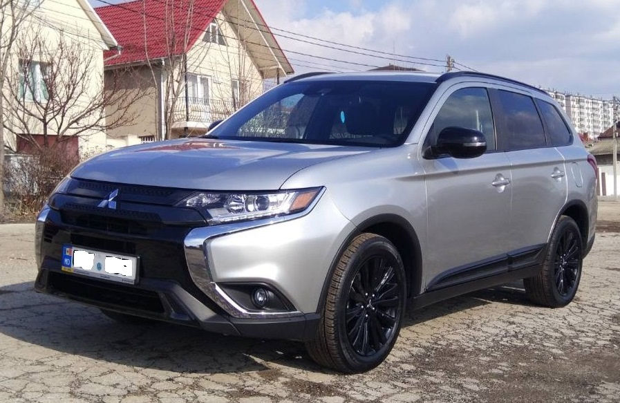 Mitsubishi Outlander foto 0