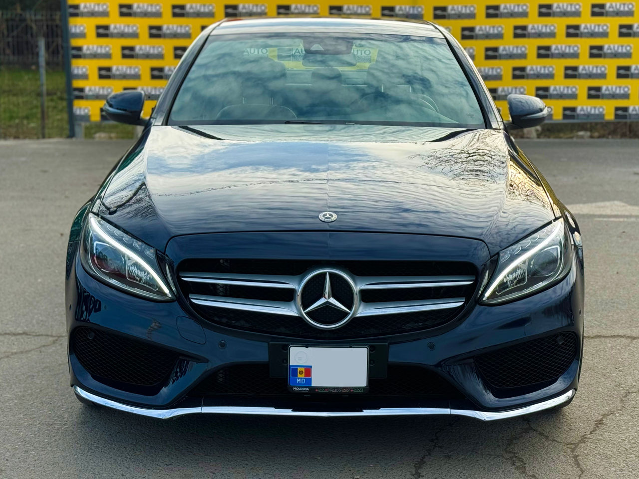 Mercedes C-Class foto 2