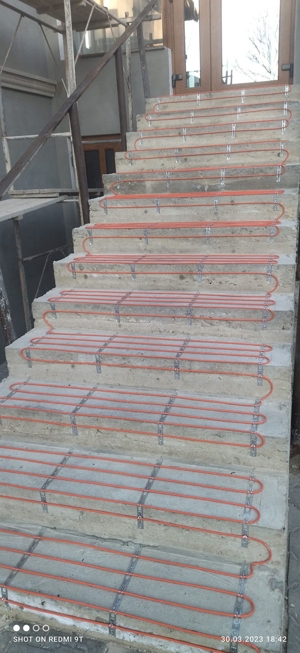 Sistem topirea zăpezii (degivrare) — Tepte, rampe, alei. Instalare. 20 ani garanție. Importator foto 6