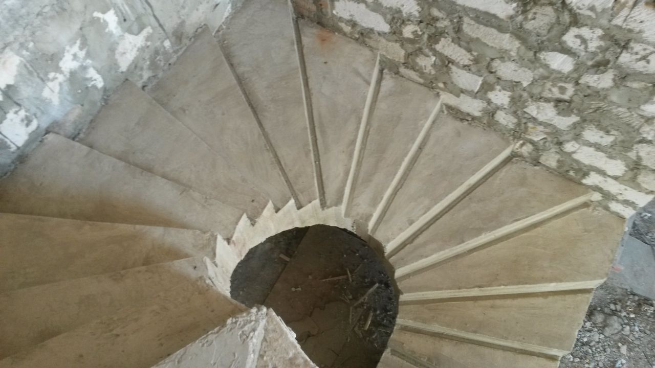 scari din beton armat foto 1