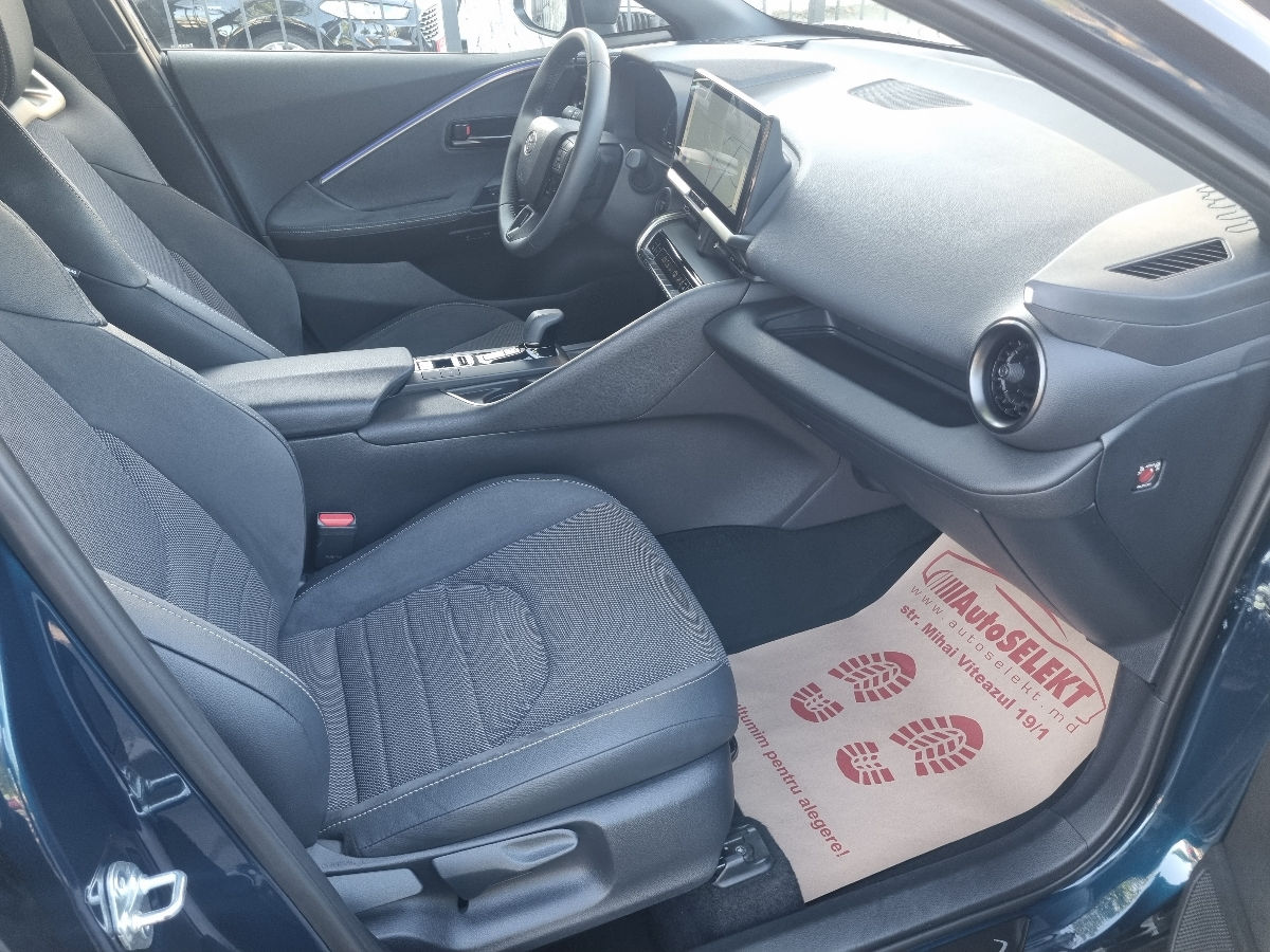 Toyota C-HR 2024 photo 10