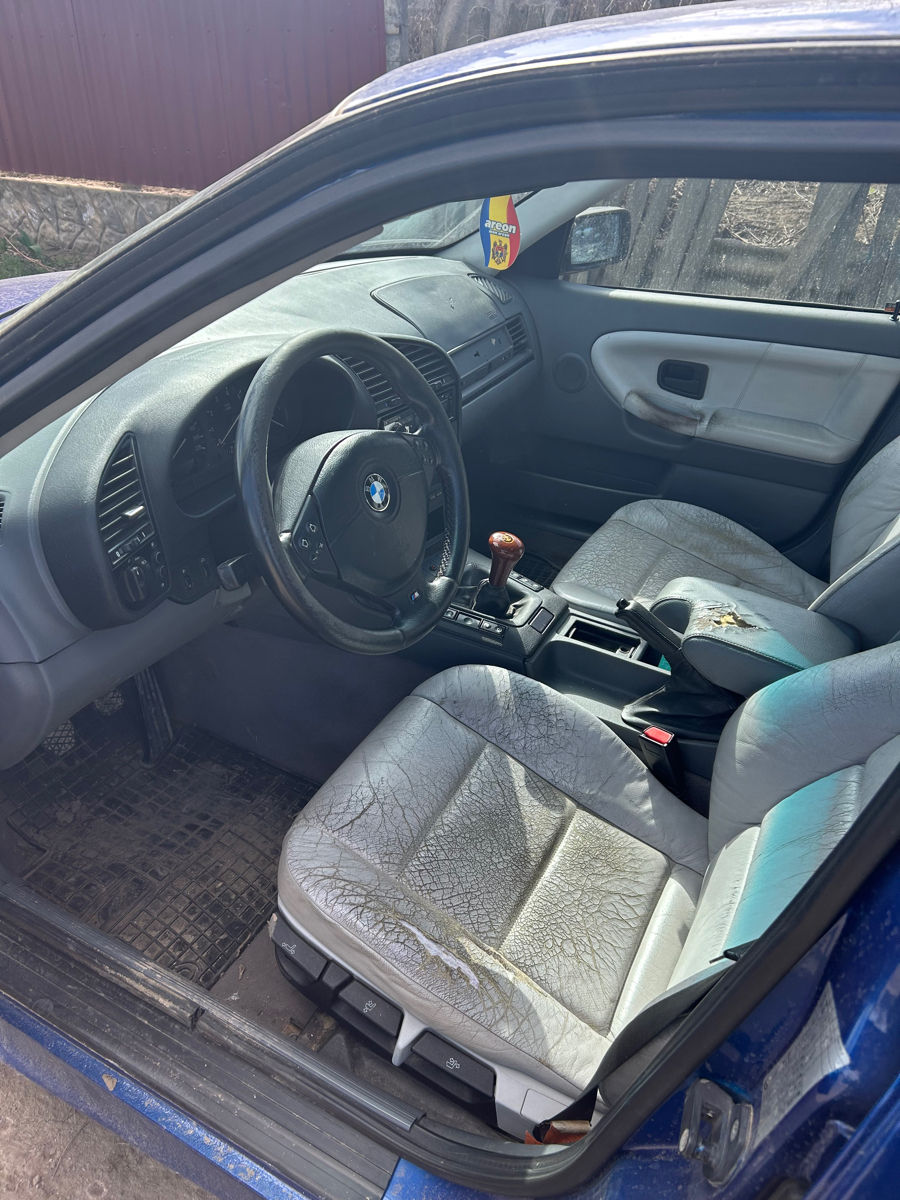 BMW 3 Series фото 4