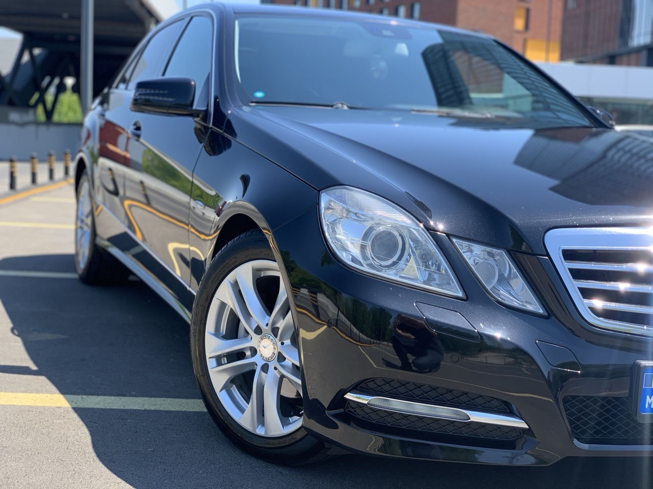 Mercedes E-Class foto 1