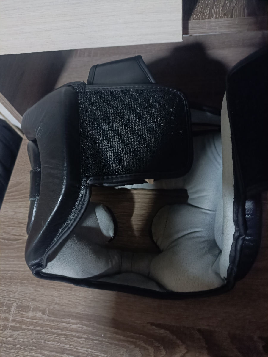 Vând echipament sportiv din piele,pentru box, kikboxing  фото 2