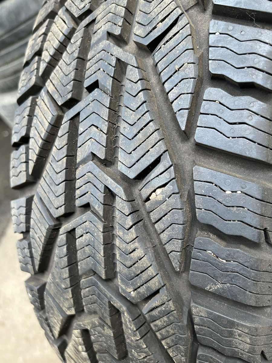 Продам 2 шины 225/55 R17 Riken Snow (Michelin Group) фото 3