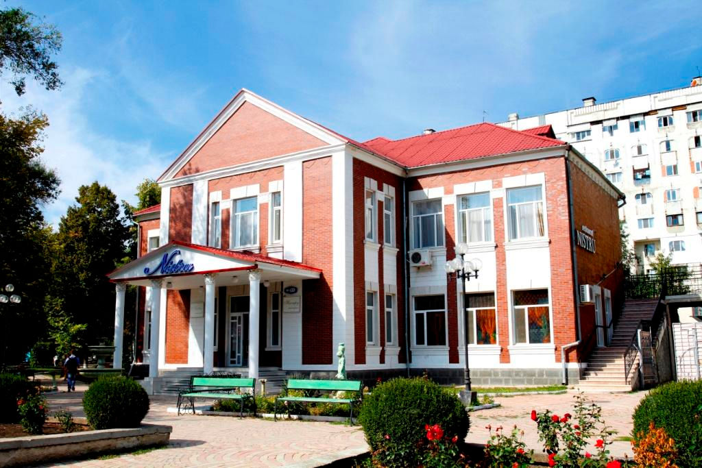 Аренда 2й этаж центр фото 0