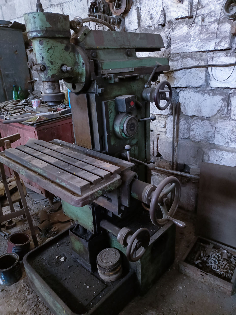 Сдаю в аренду производственное помещение оборудована станками по ...