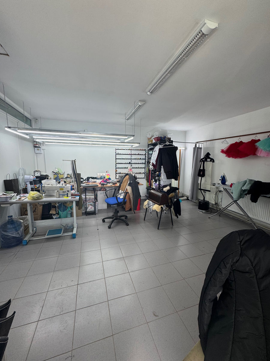 Clădire comercială de vânzare – Centru, Florești foto 5