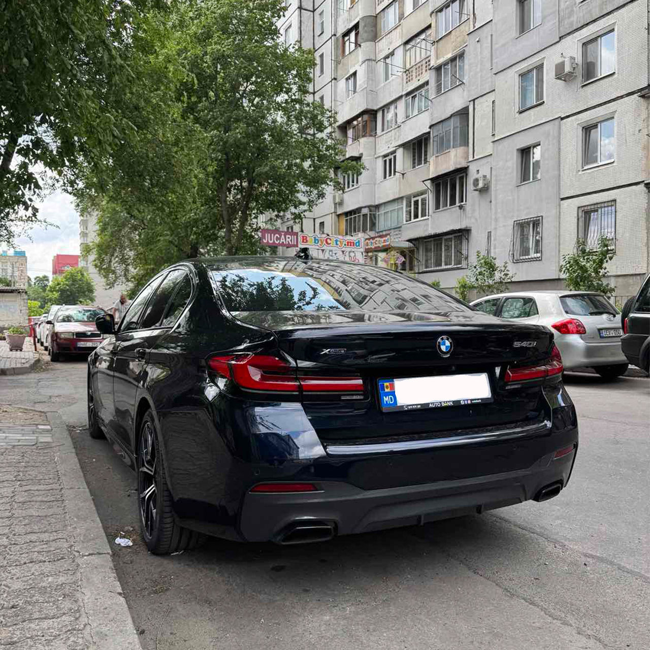 BMW 5 Series фото 3