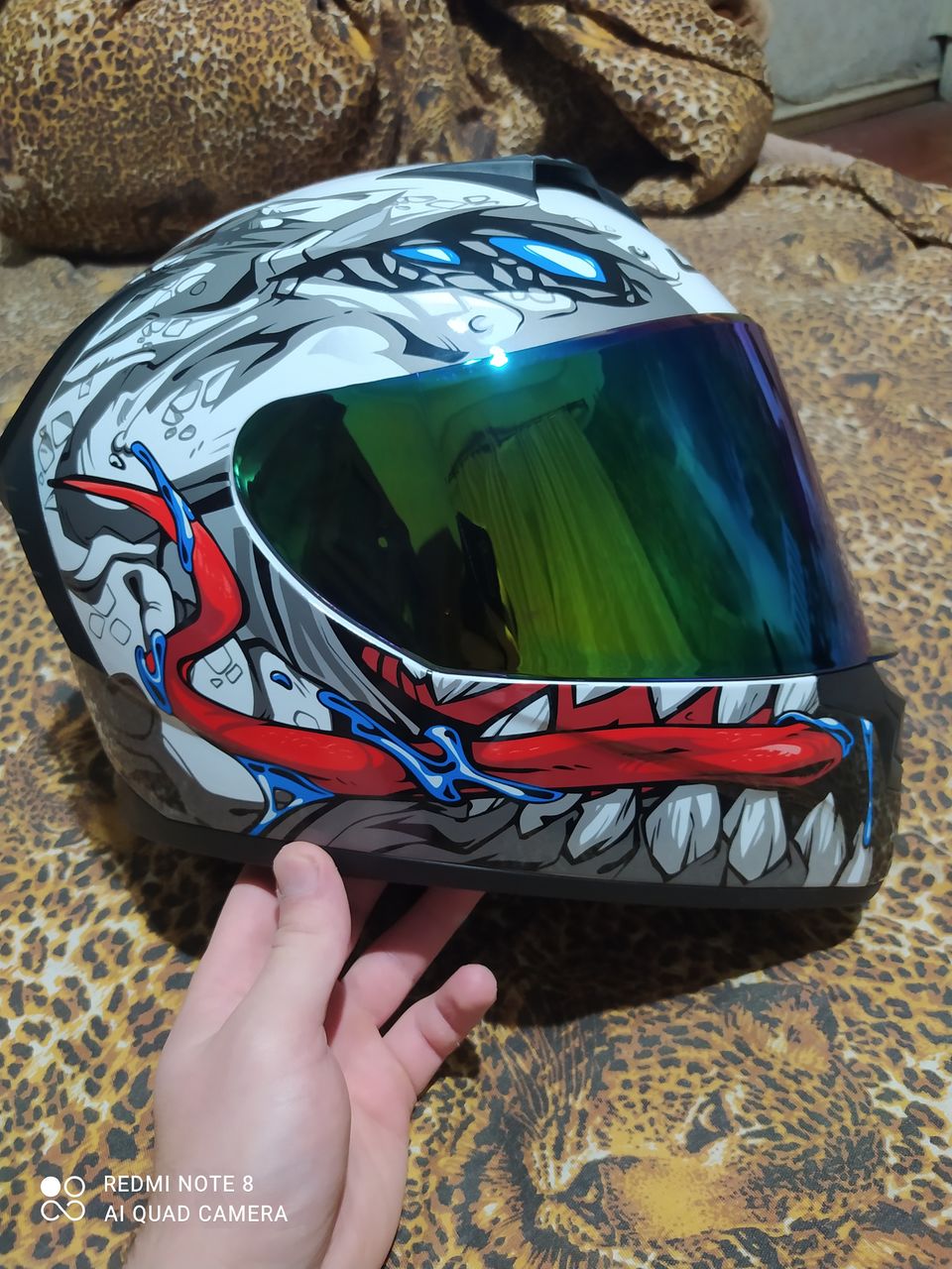 LVS Helmets шлем