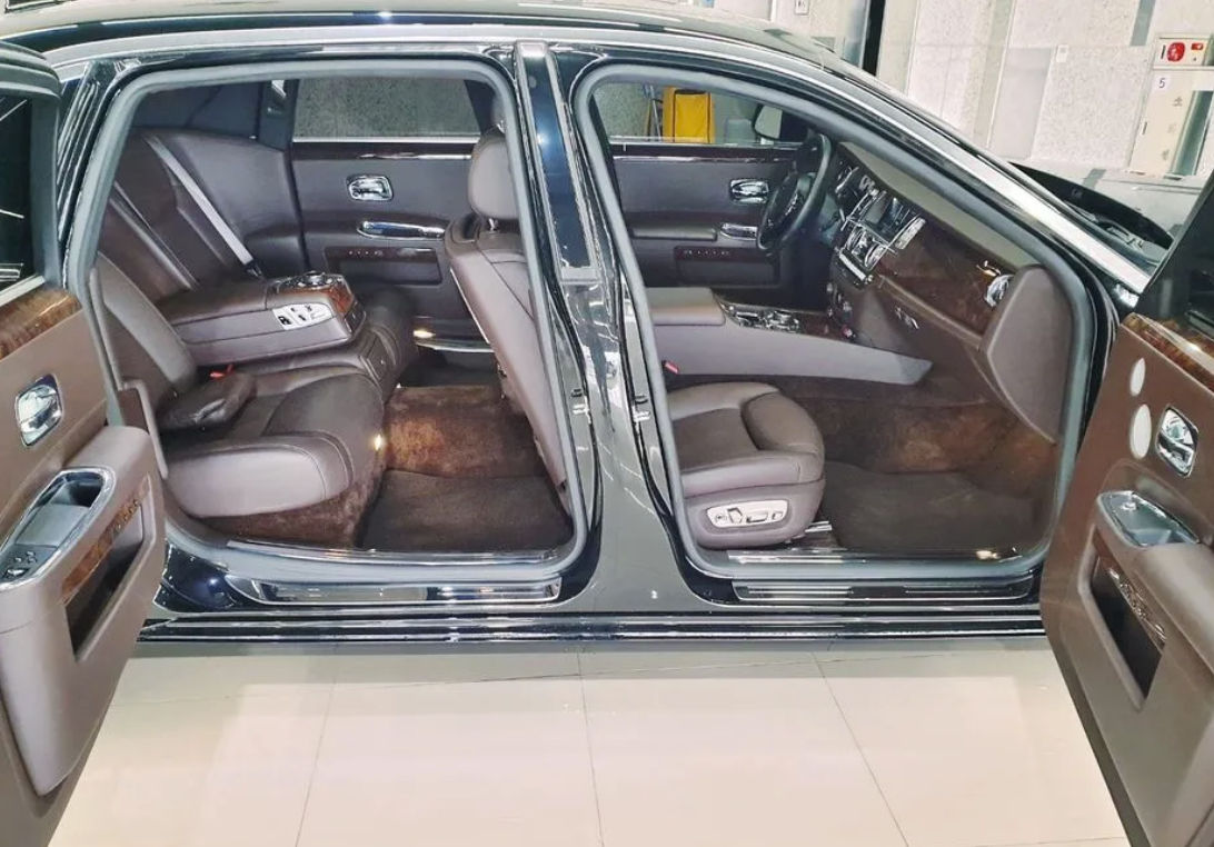 Rolls-Royce Ghost foto 7