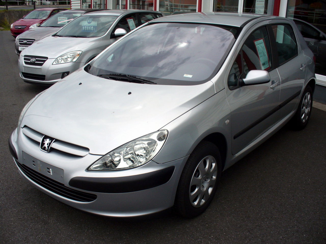 Запчасти на Peugeot 307 2,0л